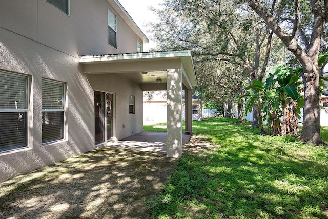 view of yard with a patio