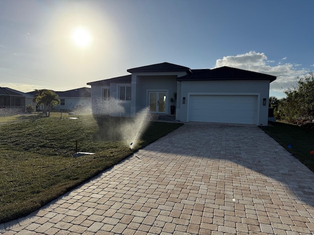 view of front of house featuring a garage