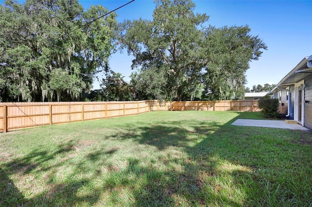 view of yard with a patio