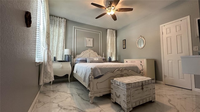 bedroom with ceiling fan