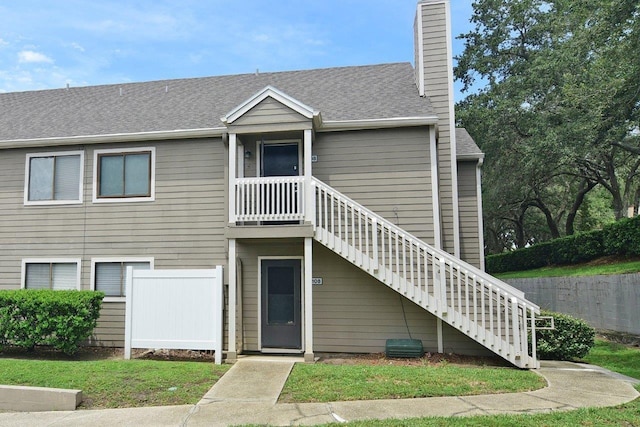 view of front of property