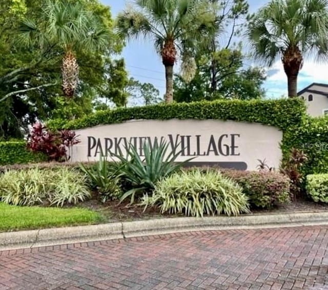 view of community / neighborhood sign