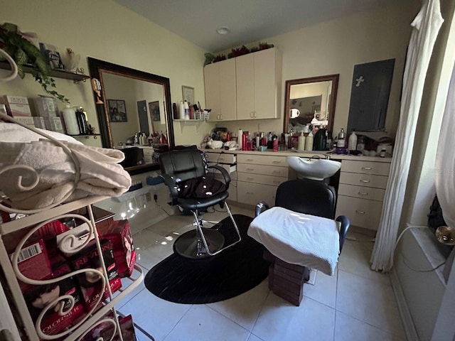 misc room featuring light tile patterned flooring