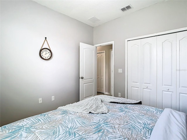 bedroom featuring a closet