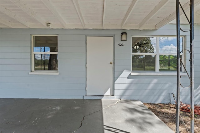 view of property entrance