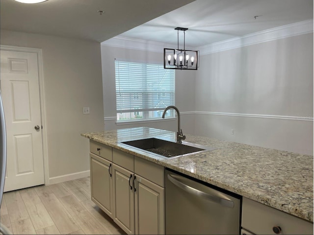 kitchen featuring light hardwood / wood-style flooring, stainless steel dishwasher, ornamental molding, sink, and a notable chandelier