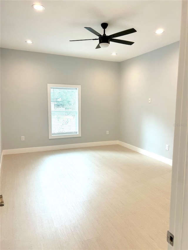 unfurnished room featuring ceiling fan