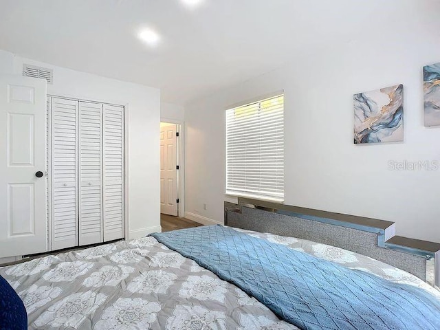 bedroom with a closet