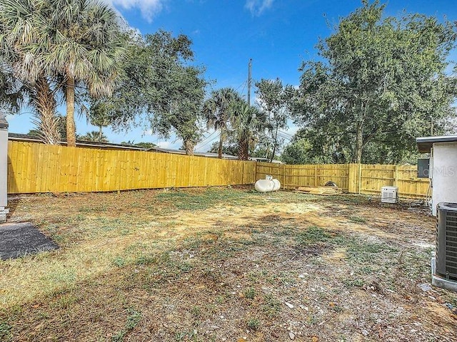 view of yard featuring cooling unit