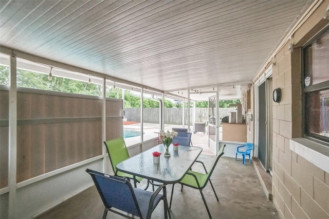 view of sunroom / solarium