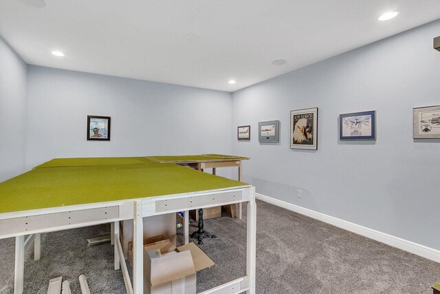 game room with carpet floors