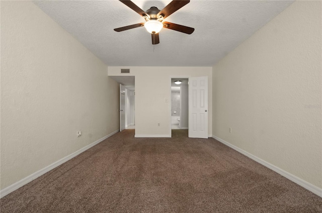 unfurnished bedroom featuring ceiling fan, a textured ceiling, and carpet floors