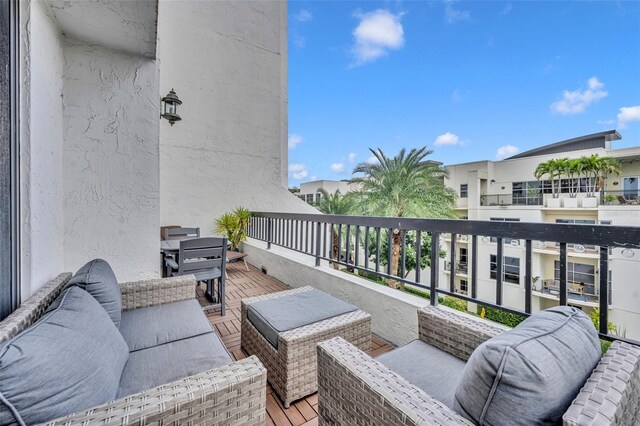 balcony featuring a grill