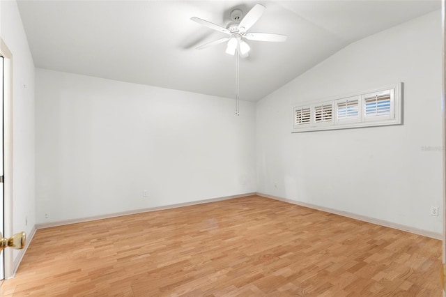 empty room featuring light hardwood / wood-style floors, lofted ceiling, and ceiling fan