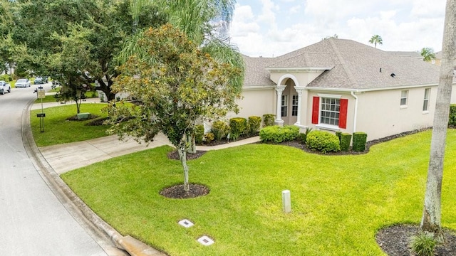 view of front of house with a front yard