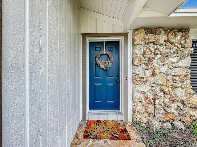 view of property entrance