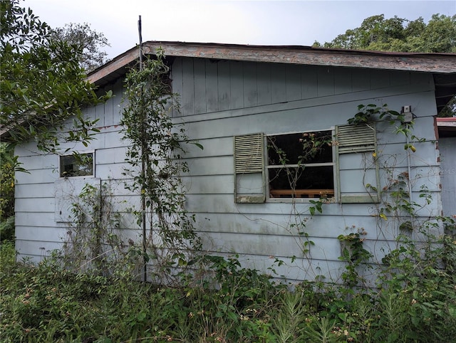 view of side of property