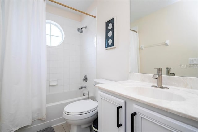 full bathroom with shower / bath combination with curtain, vanity, and toilet