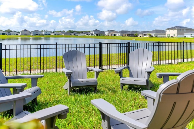 view of yard featuring a water view