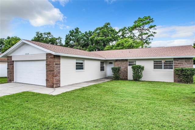 ranch-style house featuring a front lawn