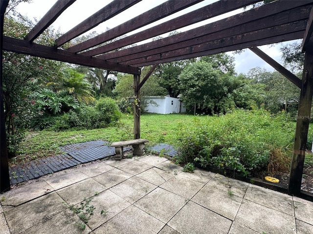 view of patio featuring a pergola