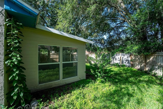 108 Clear Lake Cir, Sanford, FL 32773 - view of yard featuring fence