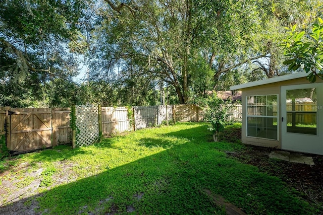 108 Clear Lake Cir, Sanford, FL 32773 - view of yard featuring a fenced backyard