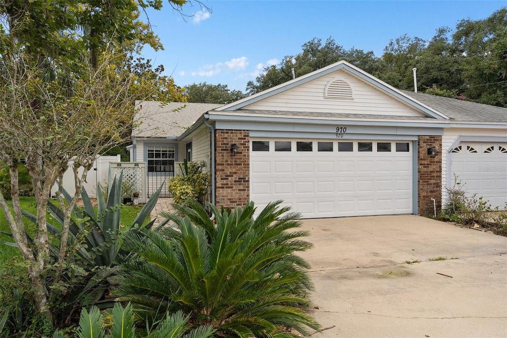 view of front facade featuring a garage