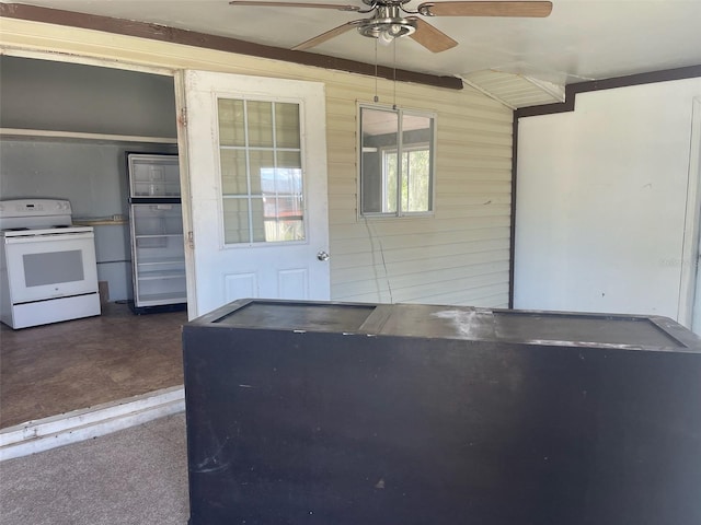 view of patio with ceiling fan