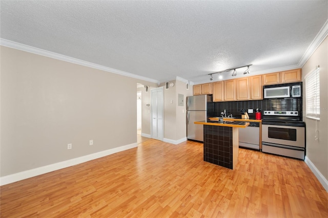 kitchen with dishwasher, stove, stainless steel fridge, and light wood-type flooring