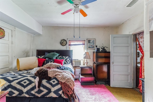 bedroom with ceiling fan