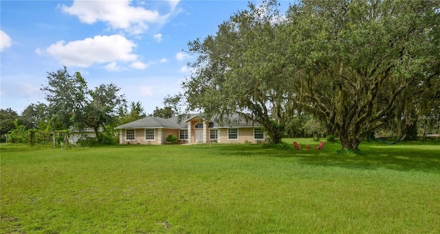 2101 Appy Ln, Apopka, FL 32712 - ranch-style home with a front yard