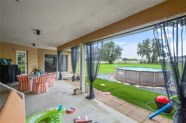 2101 Appy Ln, Apopka, FL 32712 - view of patio featuring an outdoor pool