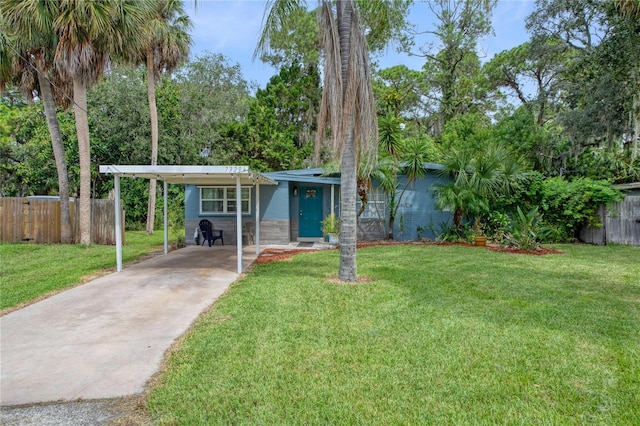 view of front of home with a front lawn