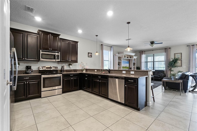 1427 Rolling Fairway Dr, Davenport, FL 33896 - photo 4