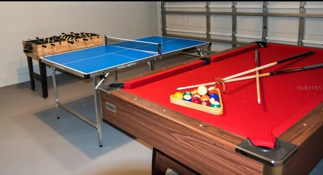 playroom featuring concrete floors