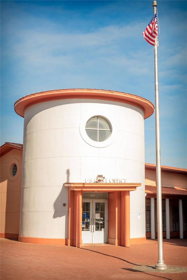 view of building exterior