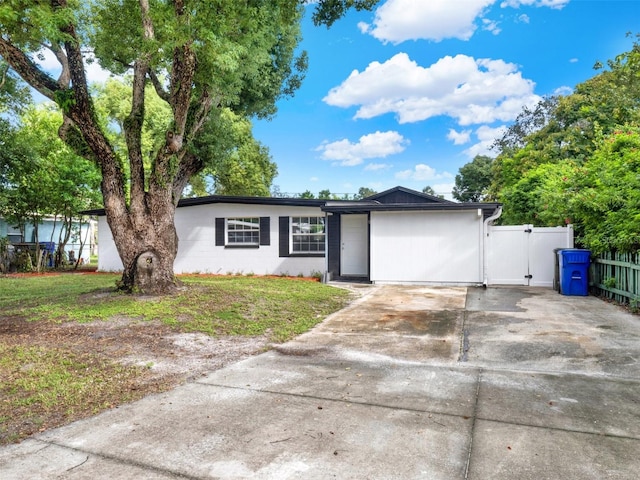 view of front of property with a front lawn