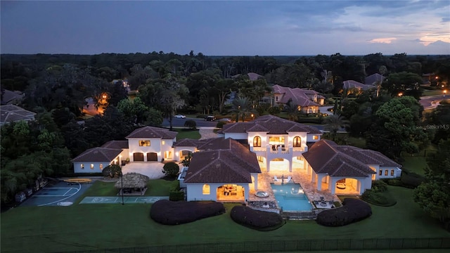 view of aerial view at dusk