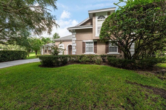 view of front of house with a front yard