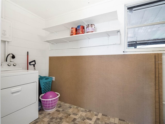 laundry area featuring washer / dryer