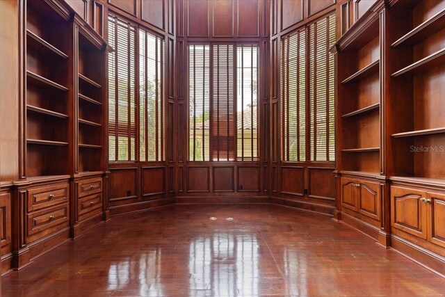 9164 Point Cypress Dr, Orlando, FL 32836 - unfurnished office featuring a decorative wall and built in features