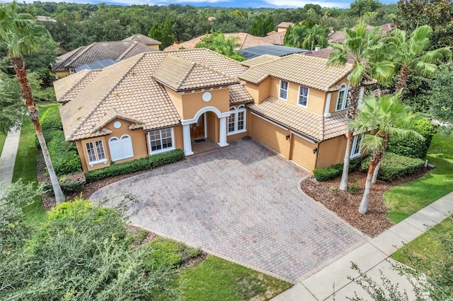 view of front of house featuring a garage