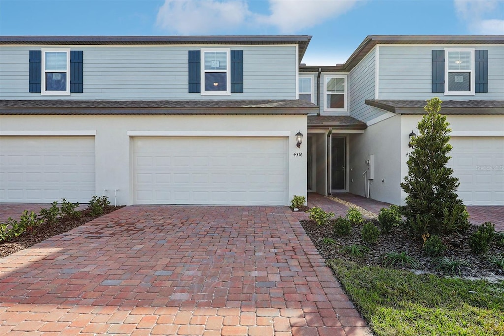 view of front of house featuring a garage