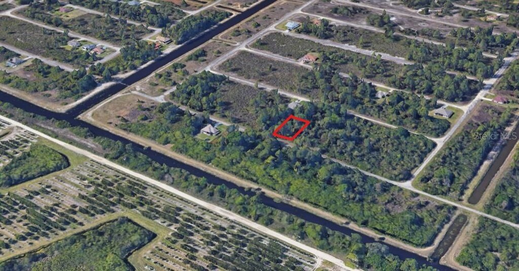 646 Naples Ave S, Lehigh Acres, FL 33974 - photo 4