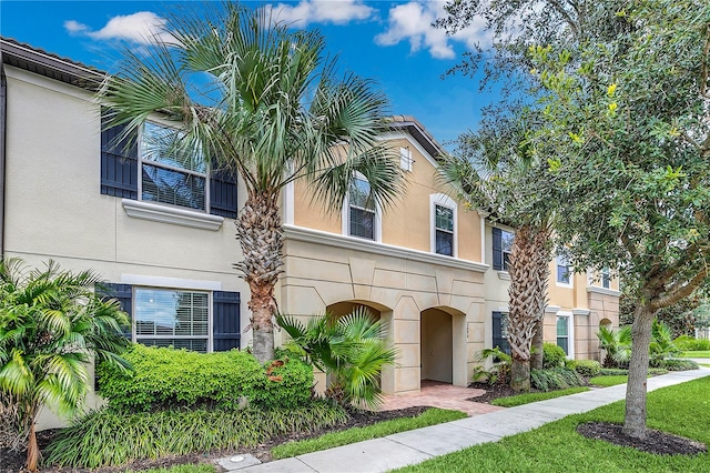 view of townhome / multi-family property