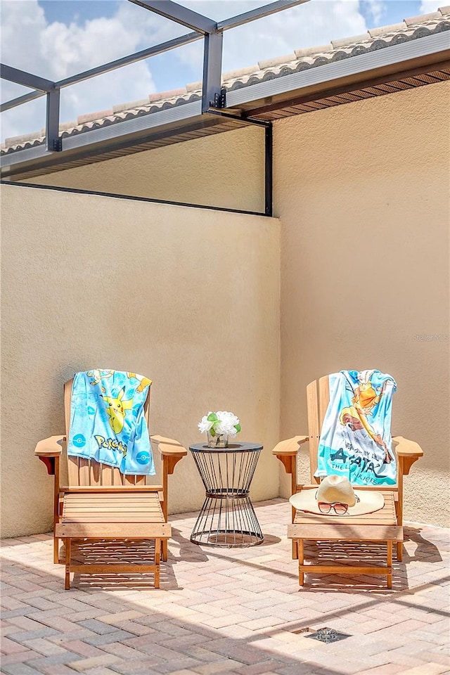 exterior space featuring a lanai