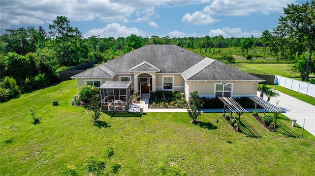 view of front of house featuring a front yard