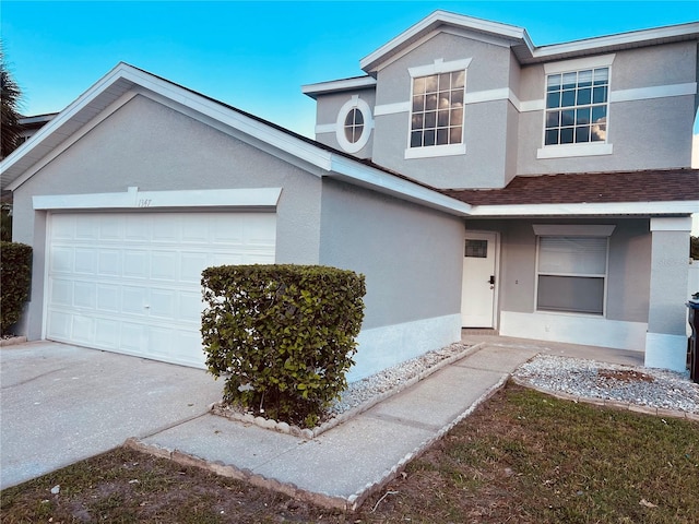 view of front facade featuring a garage