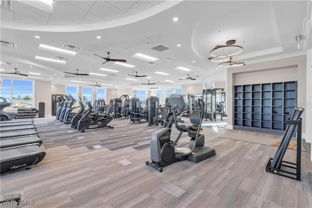 exercise room featuring ceiling fan